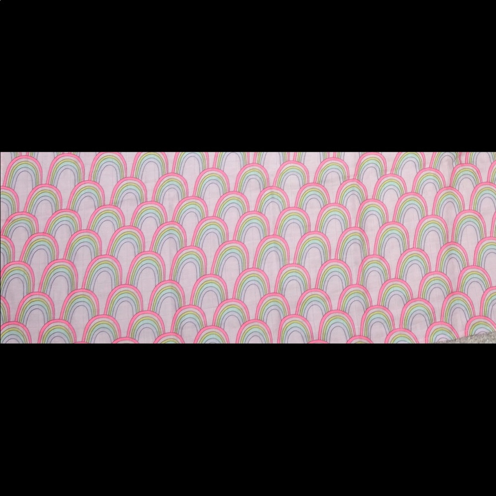 ISO of this Muslin swaddle blanket